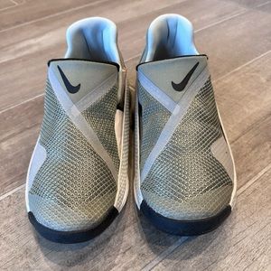 Nike Go fly-ease Sneakers (M5, W6.5, EU 37.5)